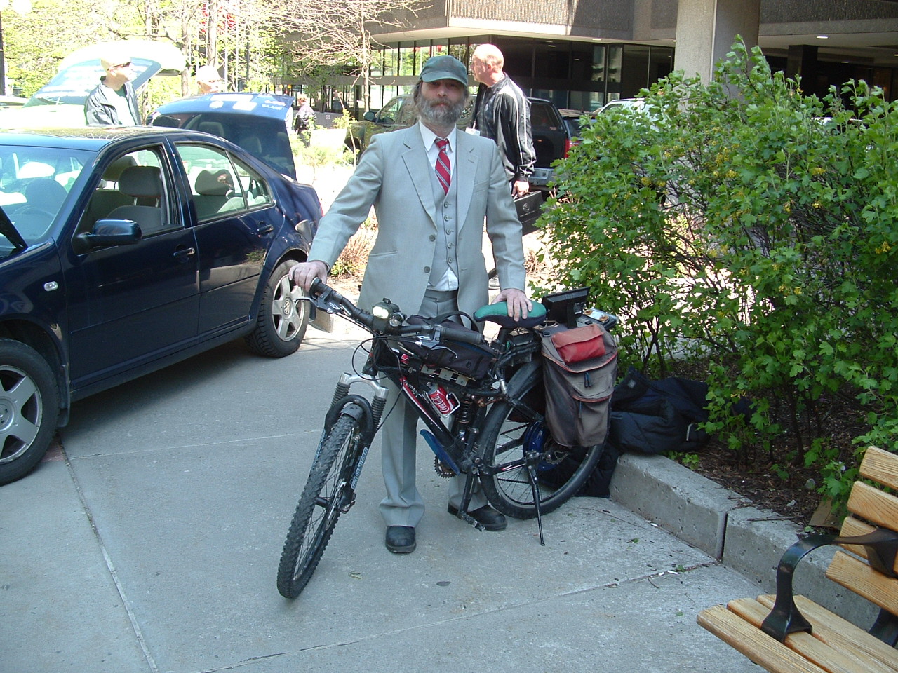 Rob with electric bike - no sweat