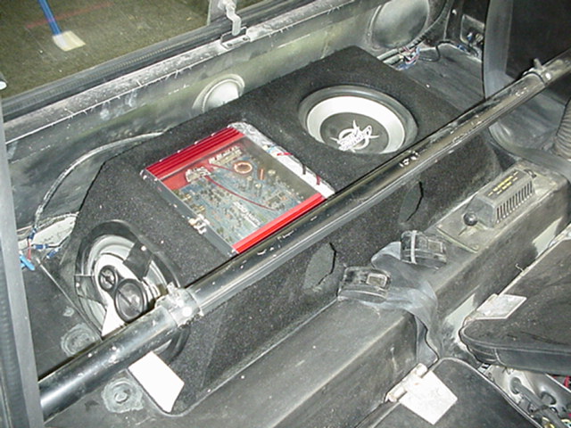 amplifier, sub woofer and stereo